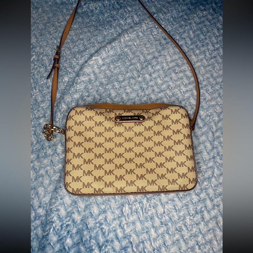 Michael Kors Crossbody
